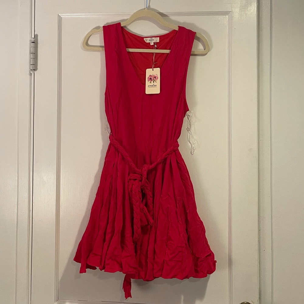 NWT Red Vneck tie waist mini dress